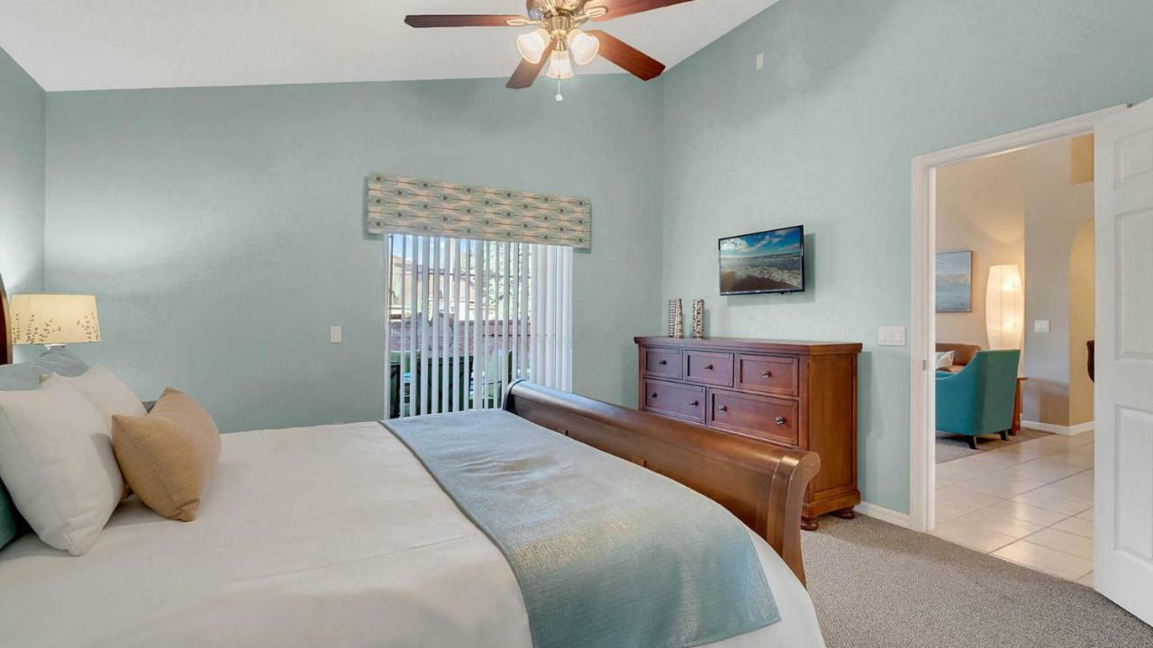 Backstage - In Popular 4 Bed Pool That's Very Close To *