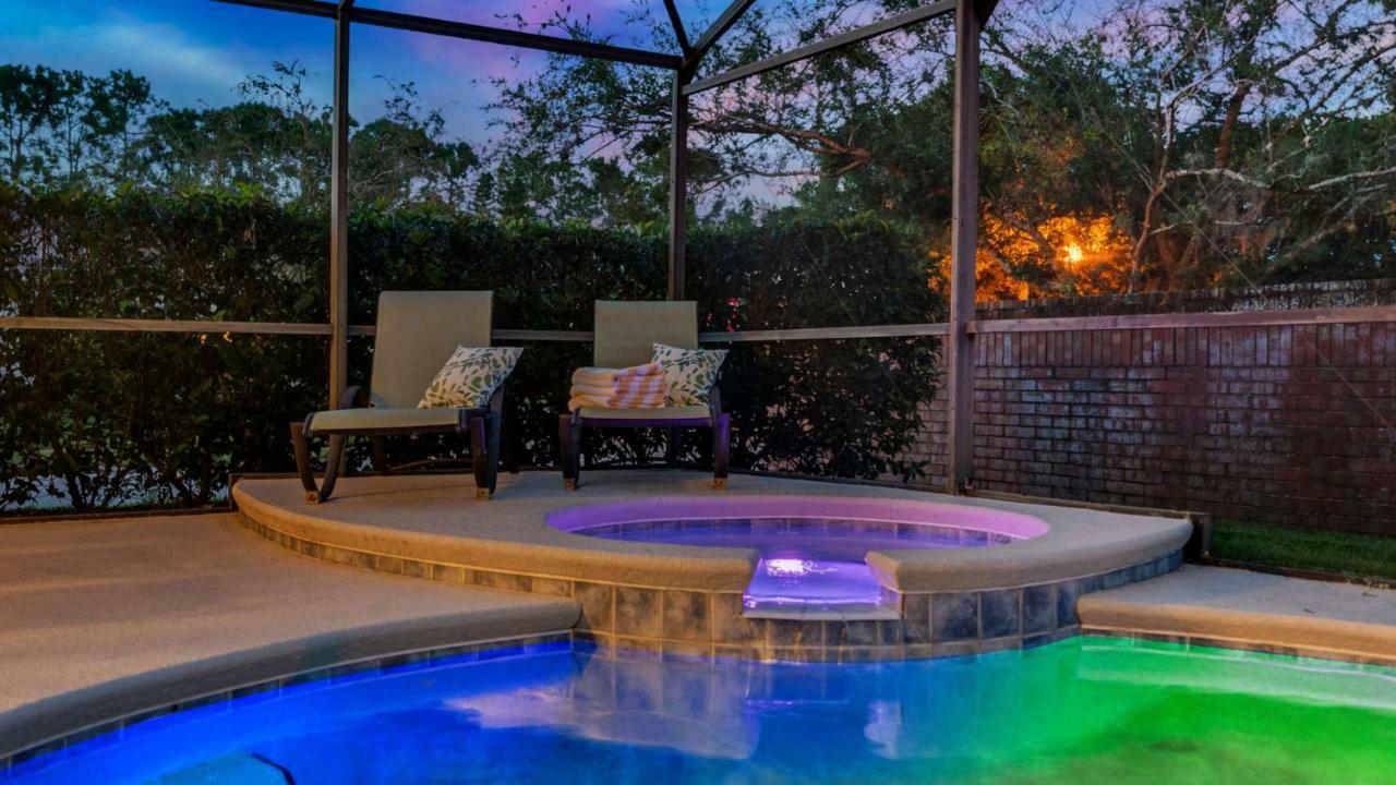 Holiday home Backstage - In Popular 4 Bed Pool That's Very Close To Orlando