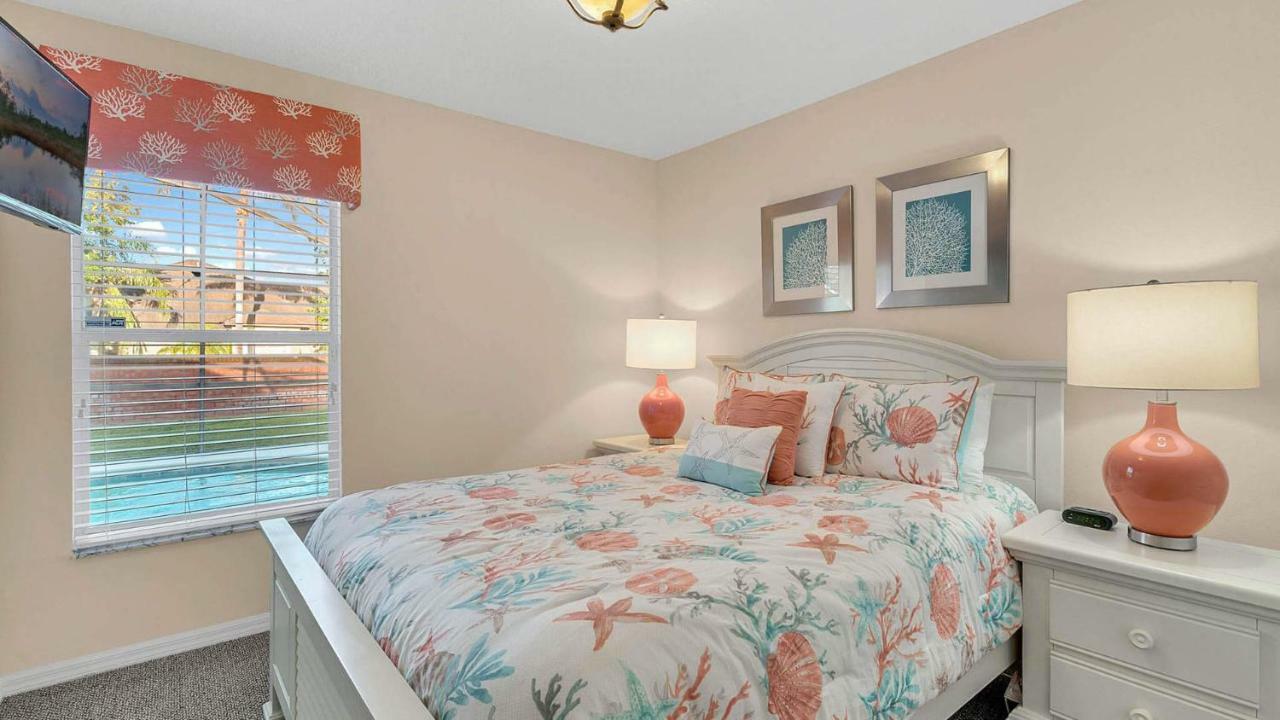 Backstage - In Popular 4 Bed Pool That's Very Close To Holiday home Orlando