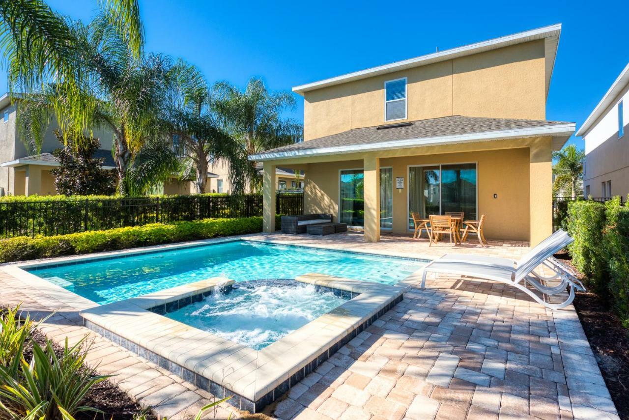 Oasis: Private Pool & Themed By Rentyl