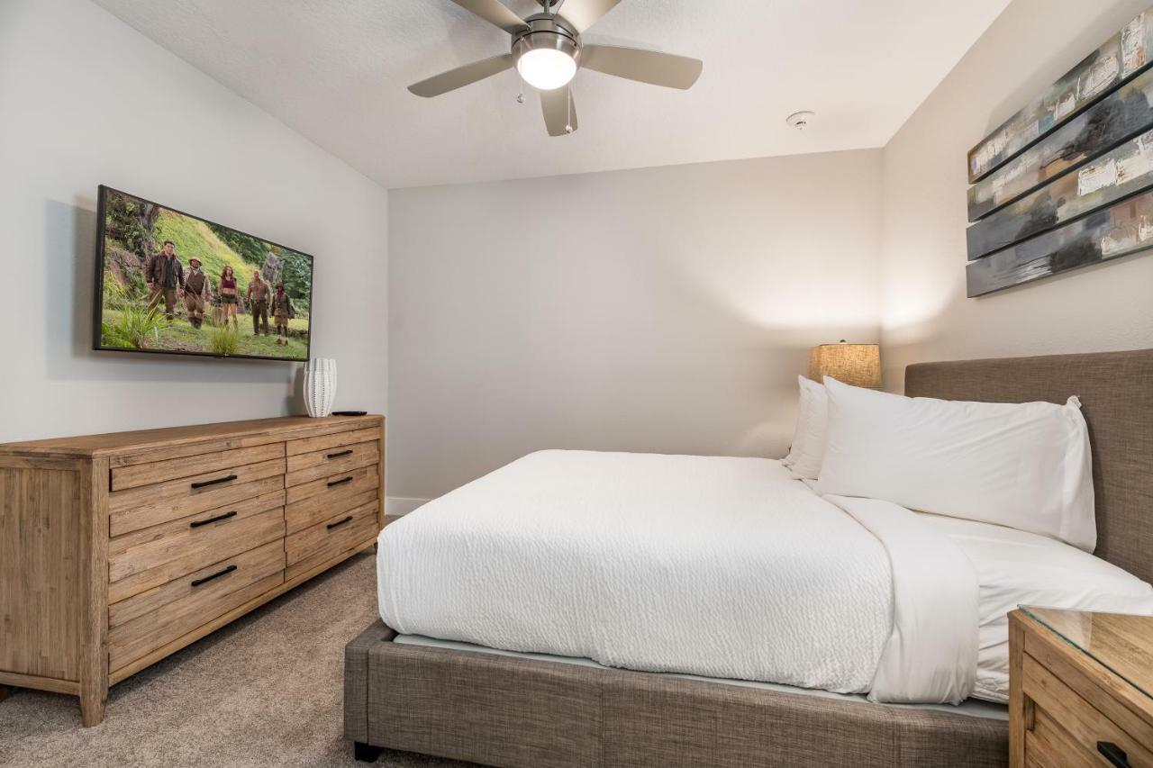 Lovely By Rentyl Near With Private Pool, Pool Table, Wet Bar & Amenities - 300f
