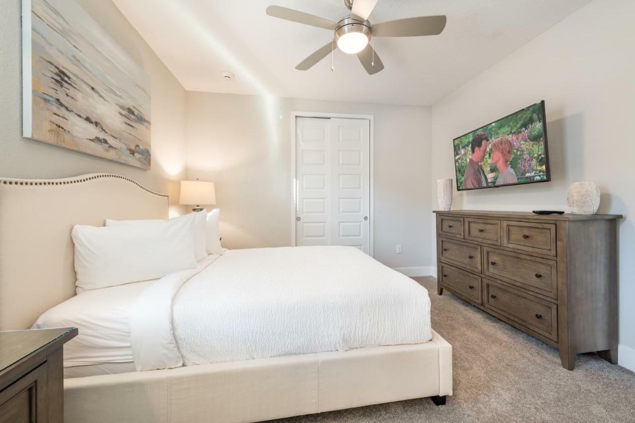 Holiday home Lovely By Rentyl Near With Private Pool, Pool Table, Wet Bar & Amenities - 300f Orlando