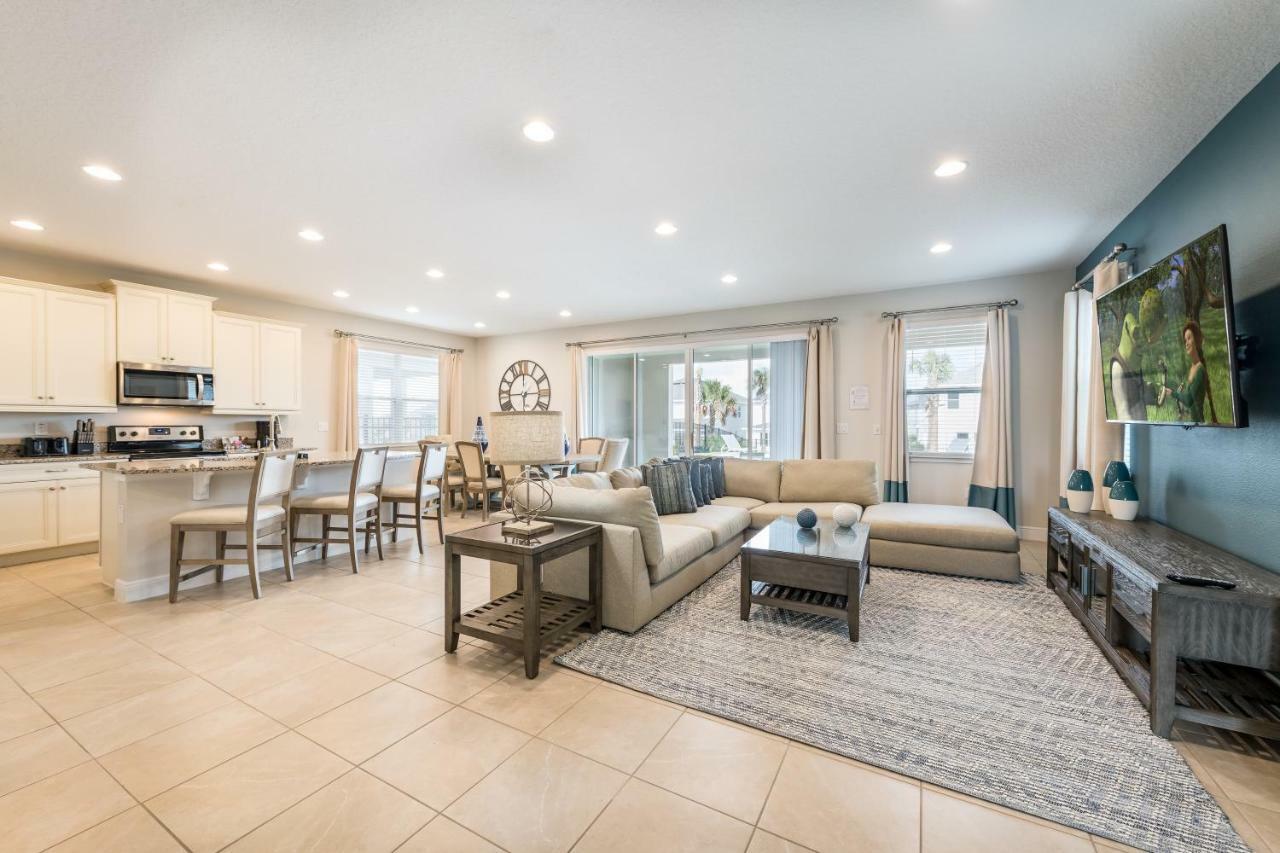 Holiday home Cozy By Rentyl Near With Private Pool, Air Hockey Table & Amenities - 321b Orlando