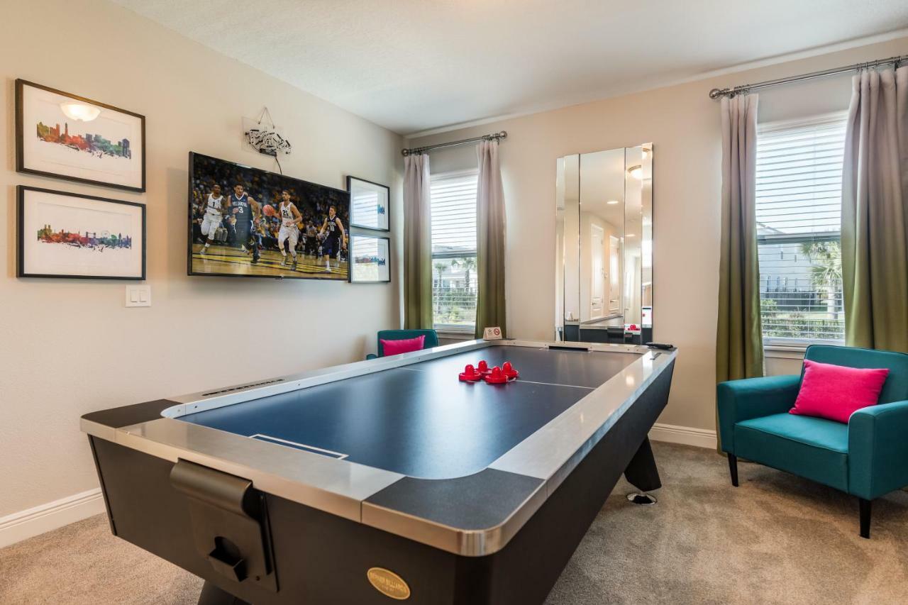 Delight: Cozy With Private Pool And Themed Holiday home Orlando