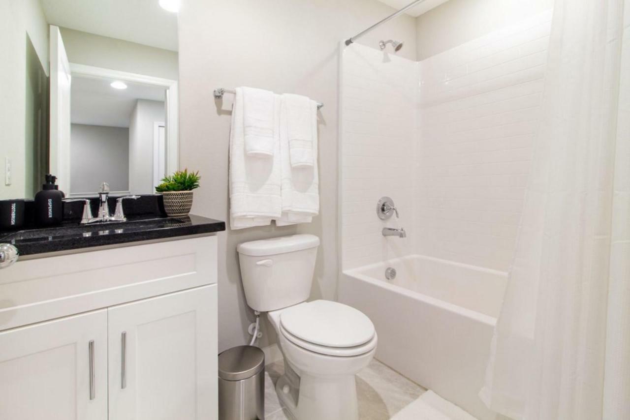 Wonderful Townhomes With Four Bedrooms Close To Orlando