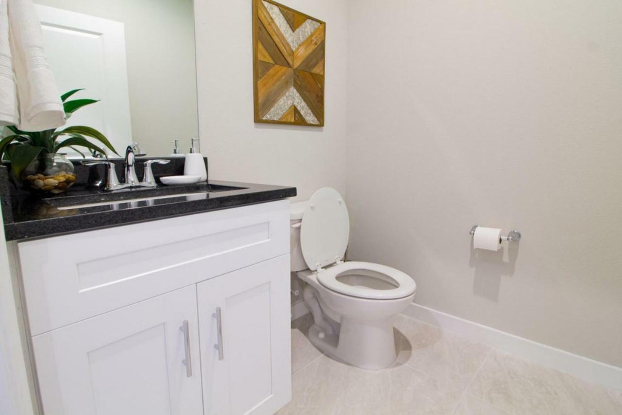Wonderful Townhomes With Four Bedrooms Close To Orlando