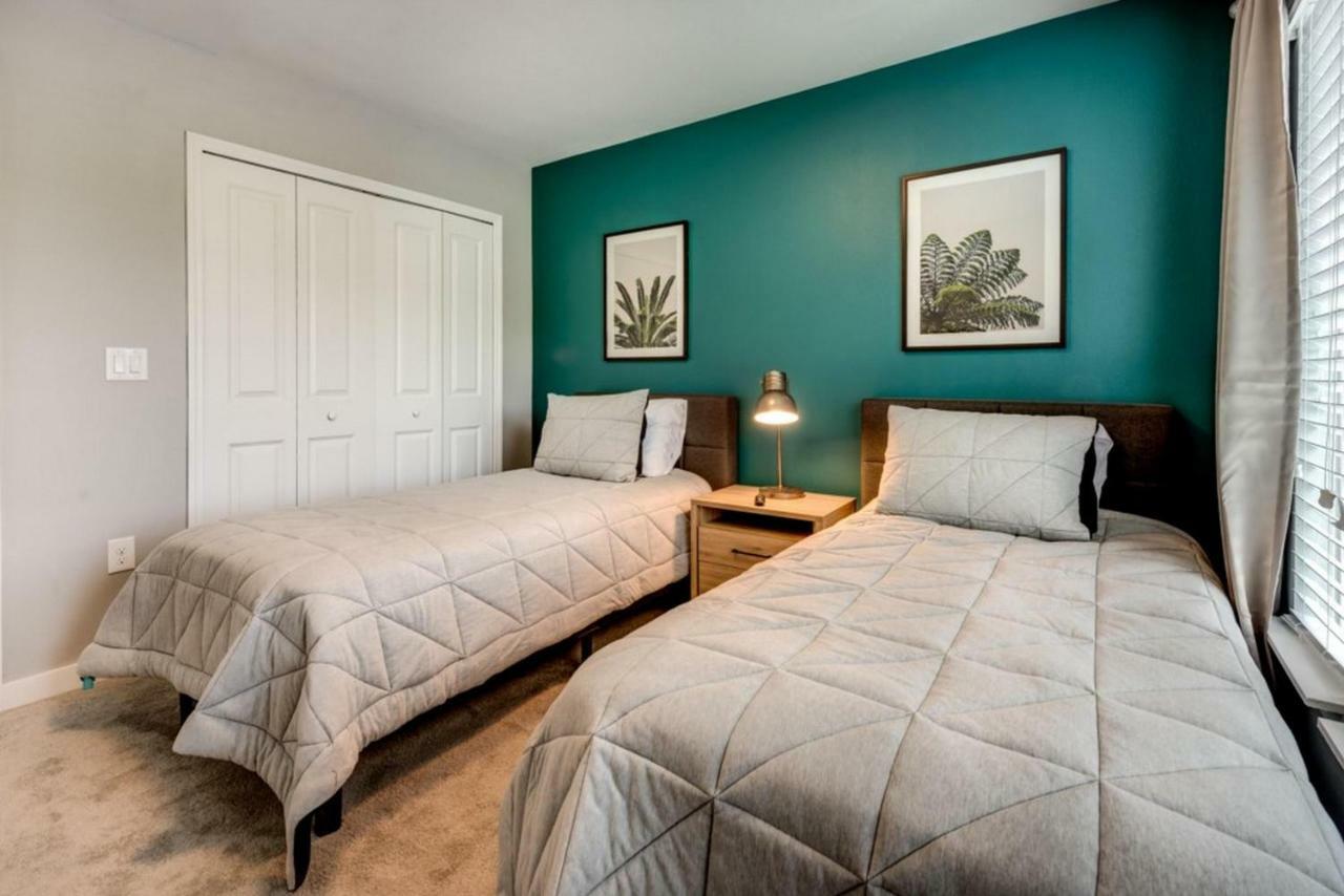 Wonderful Townhomes With Four Bedrooms Close To * Orlando
