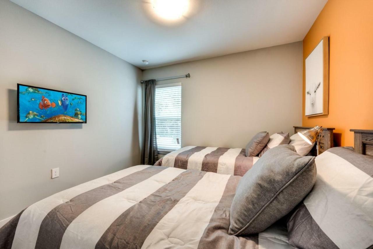 Wonderful Townhomes With Four Bedrooms Close To Holiday home