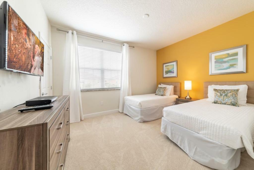 Charming Townhome With Private Pool Near Villa Orlando