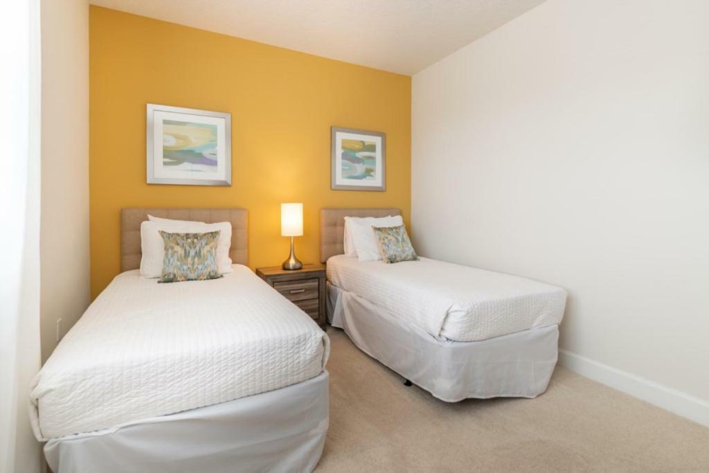 Charming Townhome With Private Pool Near