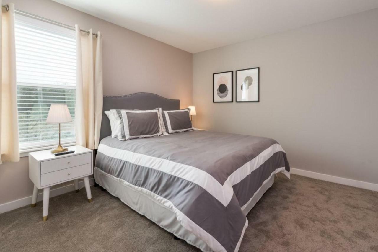 Wonderful Townhomes With Four Bedrooms Close To