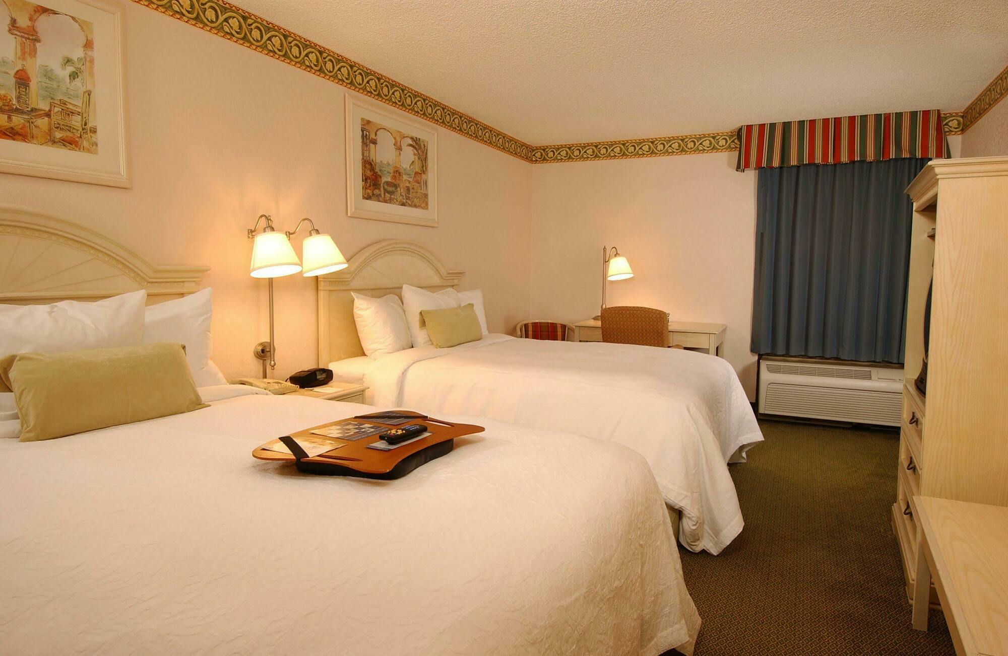Hotel Hampton Near Universal Blv/international Dr 3*
