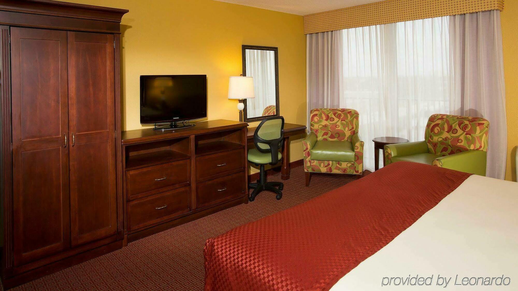 Rosen Closest To Universal Orlando