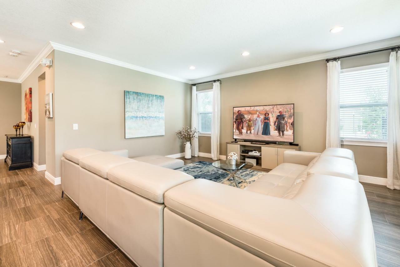 Holiday home Brilliant Home: Disney-adjacent With Private Pool And Game *