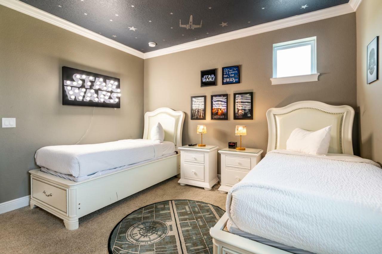 Brilliant Home: Disney-adjacent With Private Pool And Game Holiday home *