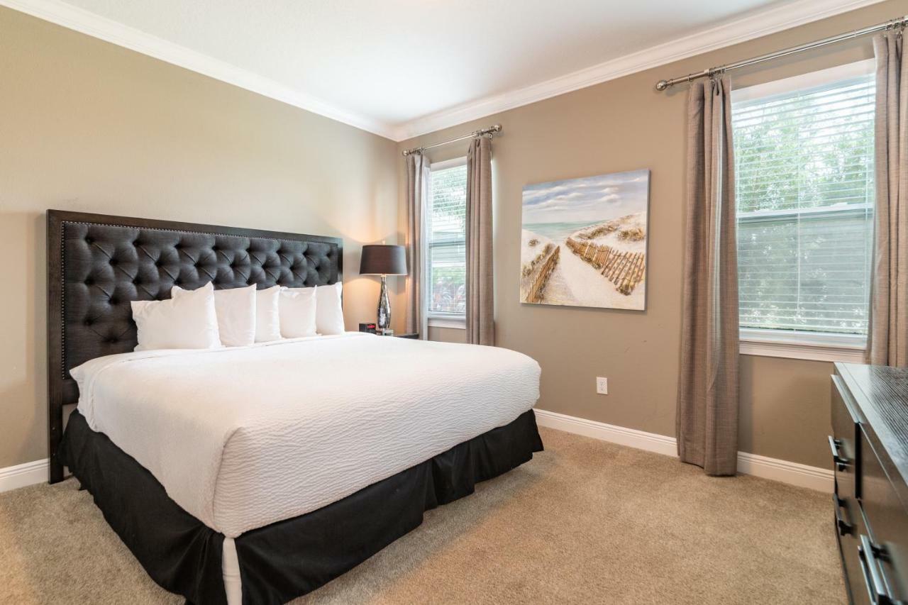 Holiday home Brilliant Home: Disney-adjacent With Private Pool And Game
