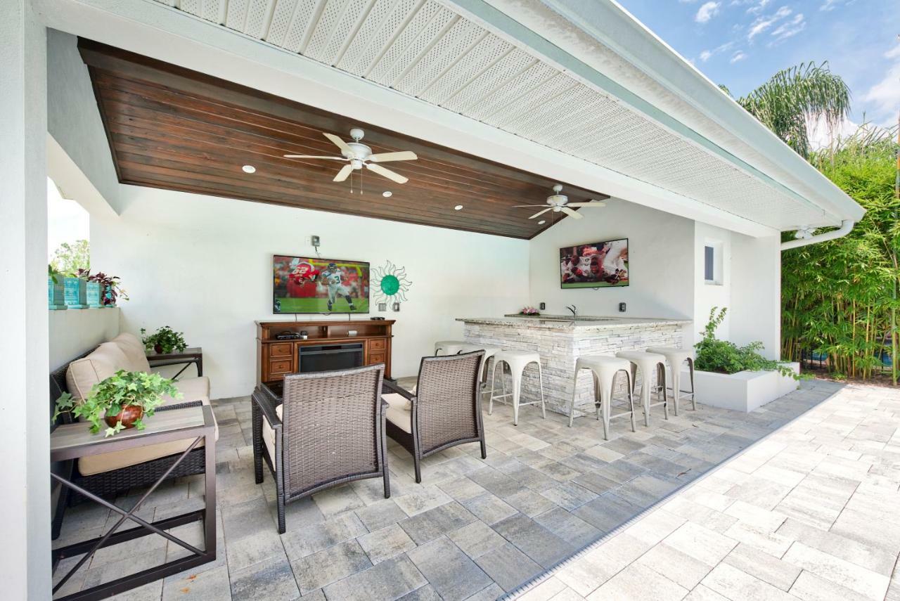 Brilliant Home: Disney-adjacent With Private Pool And Game Holiday home