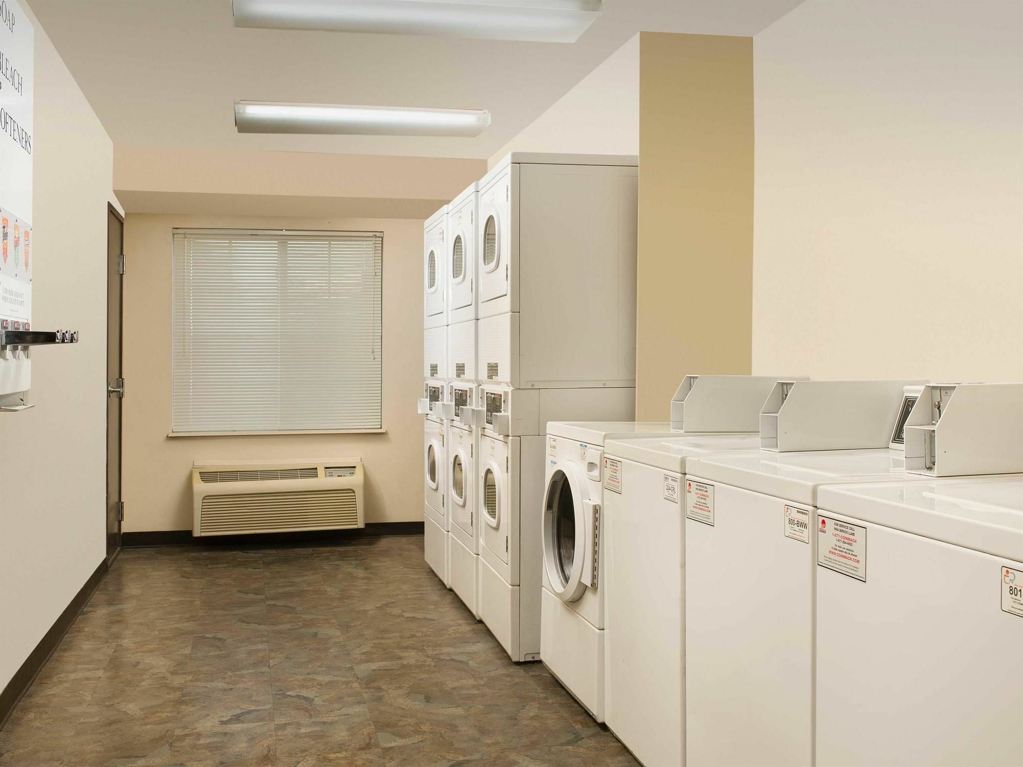Extended Stay America Select Suites - Orlando - East Hotel