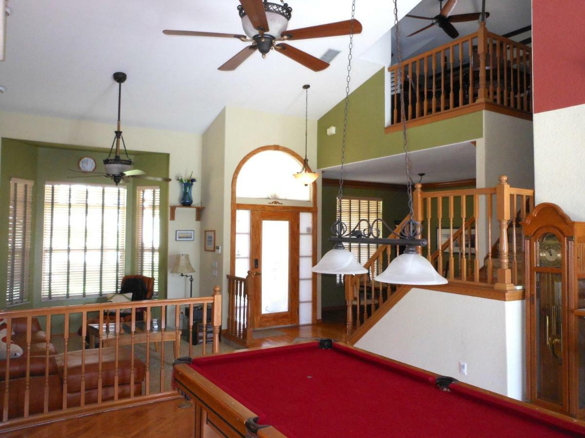 Lakefront Suites Guest house