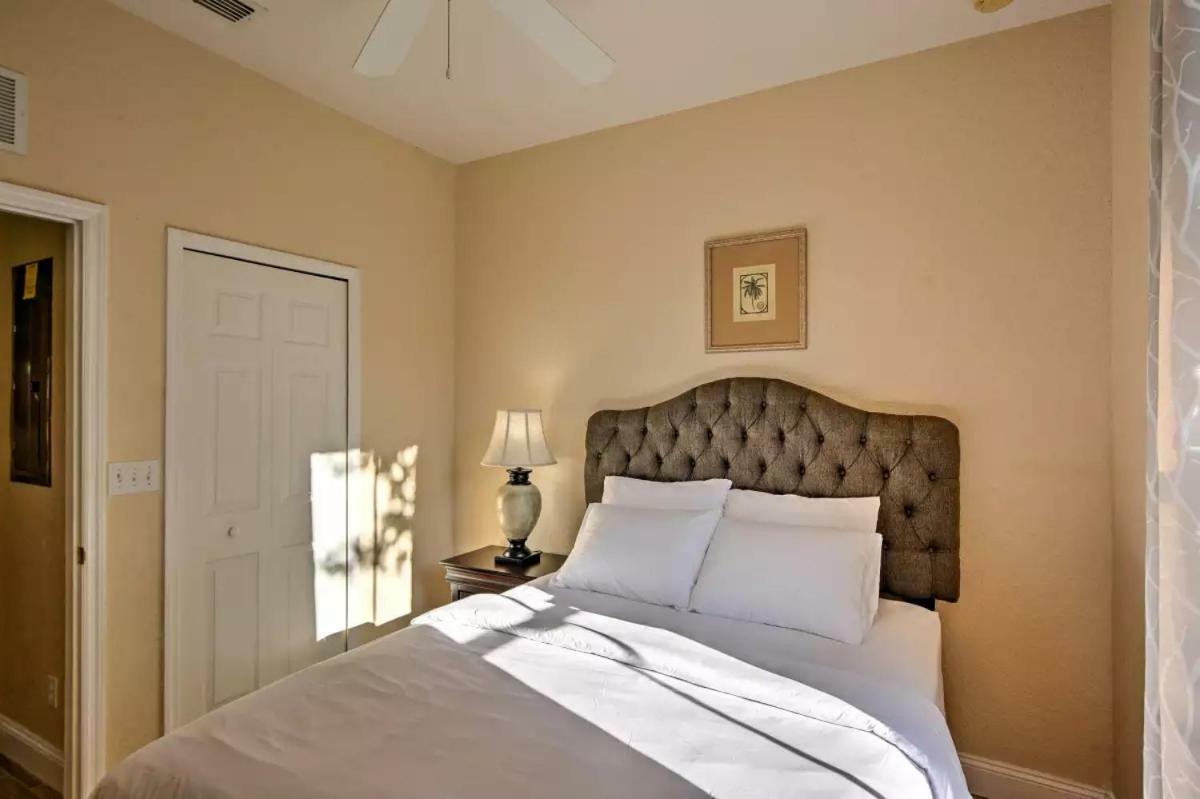 Regal Oaks 3 Beds 3 Baths Kissimmee Disney Holiday home *