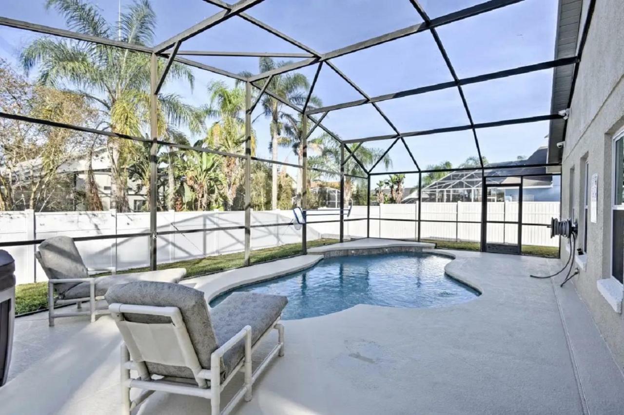 Holiday home Mickey's Landing: Luxurious 4br Retreat With Pool & Game