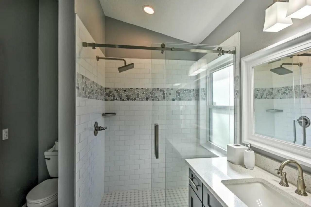 Holiday home Mickey's Landing: Luxurious 4br Retreat With Pool & Game