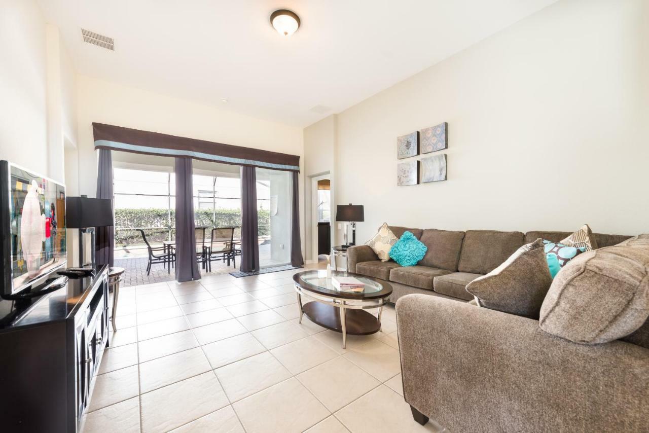 2500 Archfeld Boulevard Villa