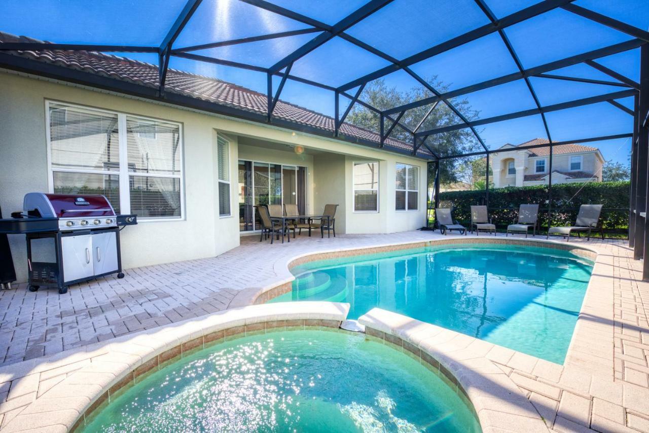 2500 Archfeld Boulevard Villa *