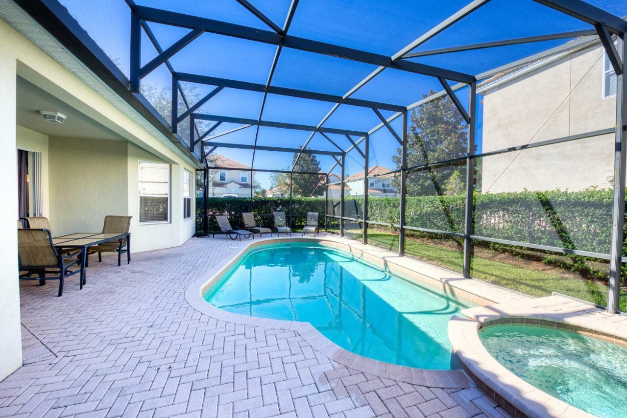 2500 Archfeld Boulevard Villa *