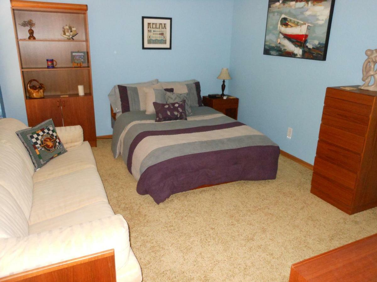 Lakefront Suites Guest house 3*
