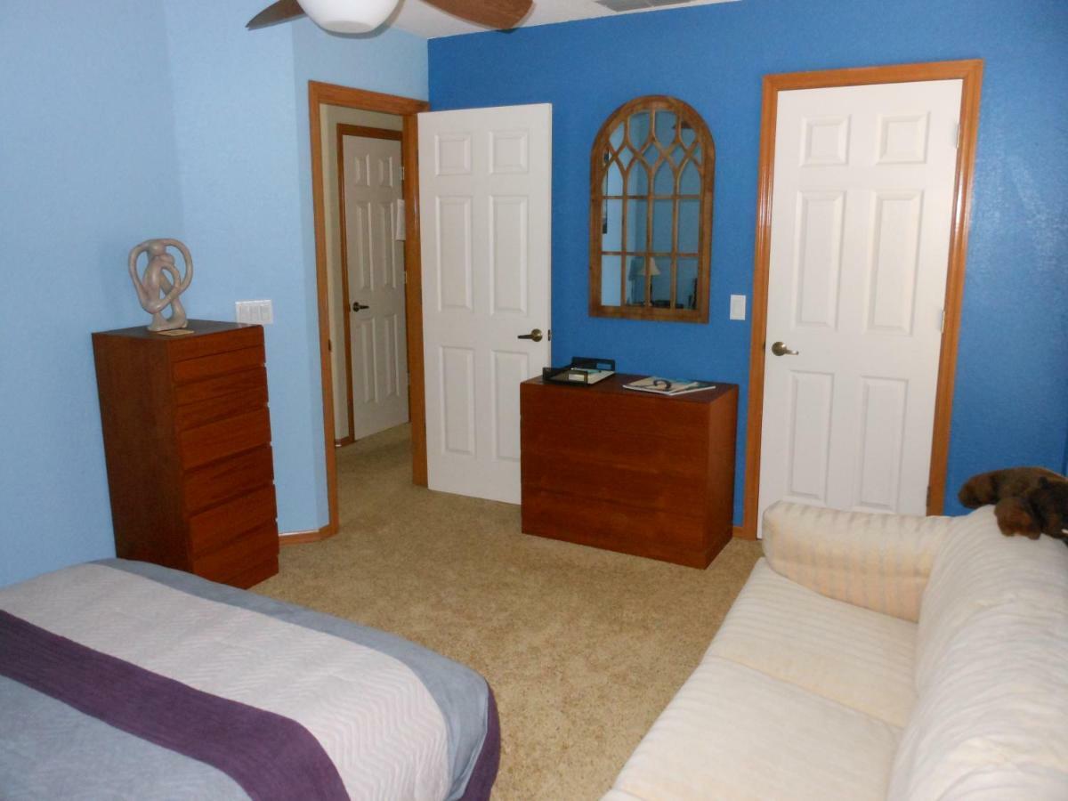 Guest house Lakefront Suites 3*