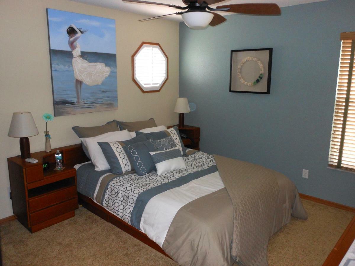 Lakefront Suites