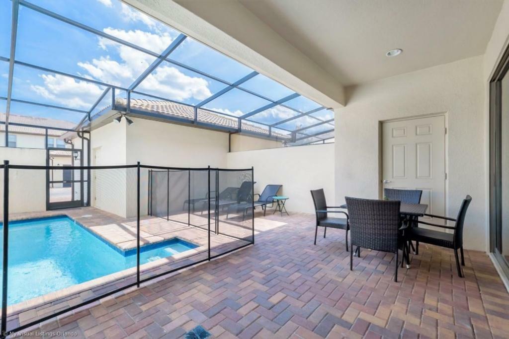 Holiday home 1978majorca Fantastic 5 Bed 4 Bathroom Town Townhouse Orlando