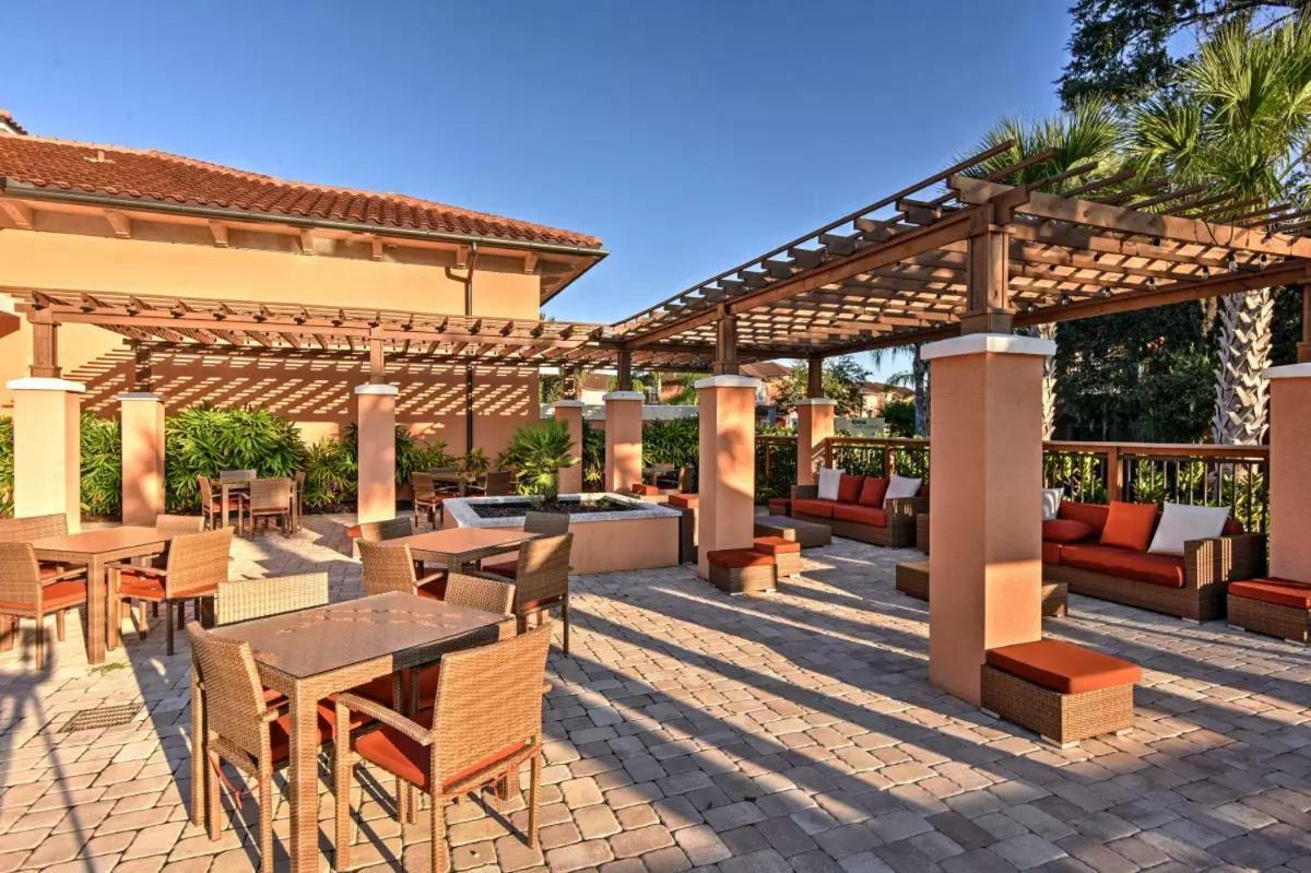 Regal Oaks 3 Beds 3 Baths Kissimmee Disney Holiday home *