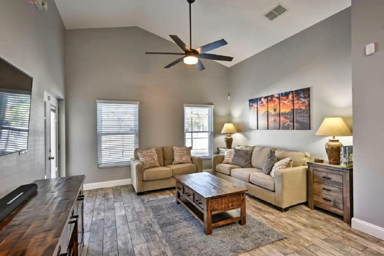 Mickey's Landing: Luxurious 4br Retreat With Pool & Game Holiday home *