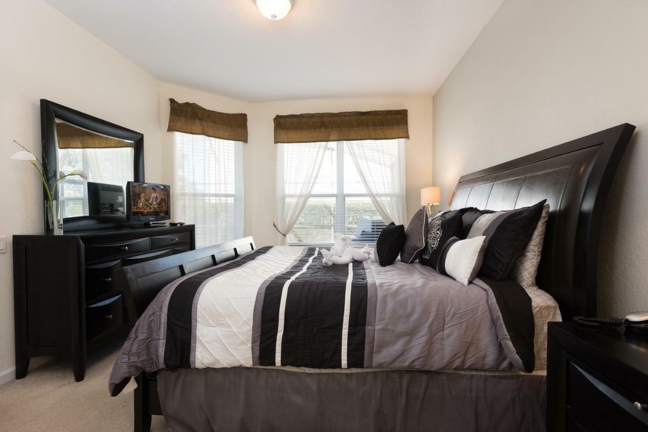 2500 Archfeld Boulevard Villa