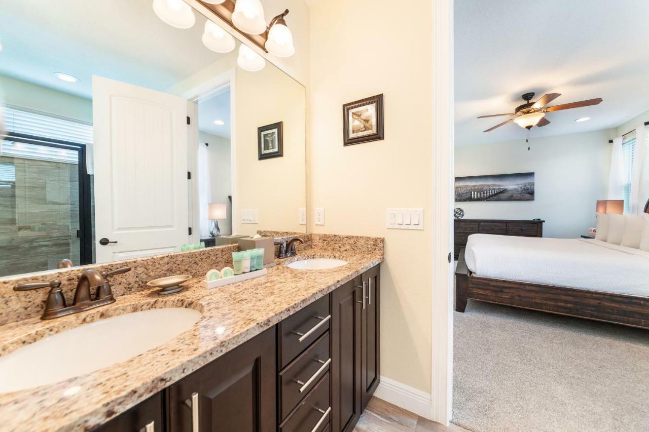 Holiday home Lovely By Rentyl Near With Private Screened In Pool & Amenities - 430l Orlando