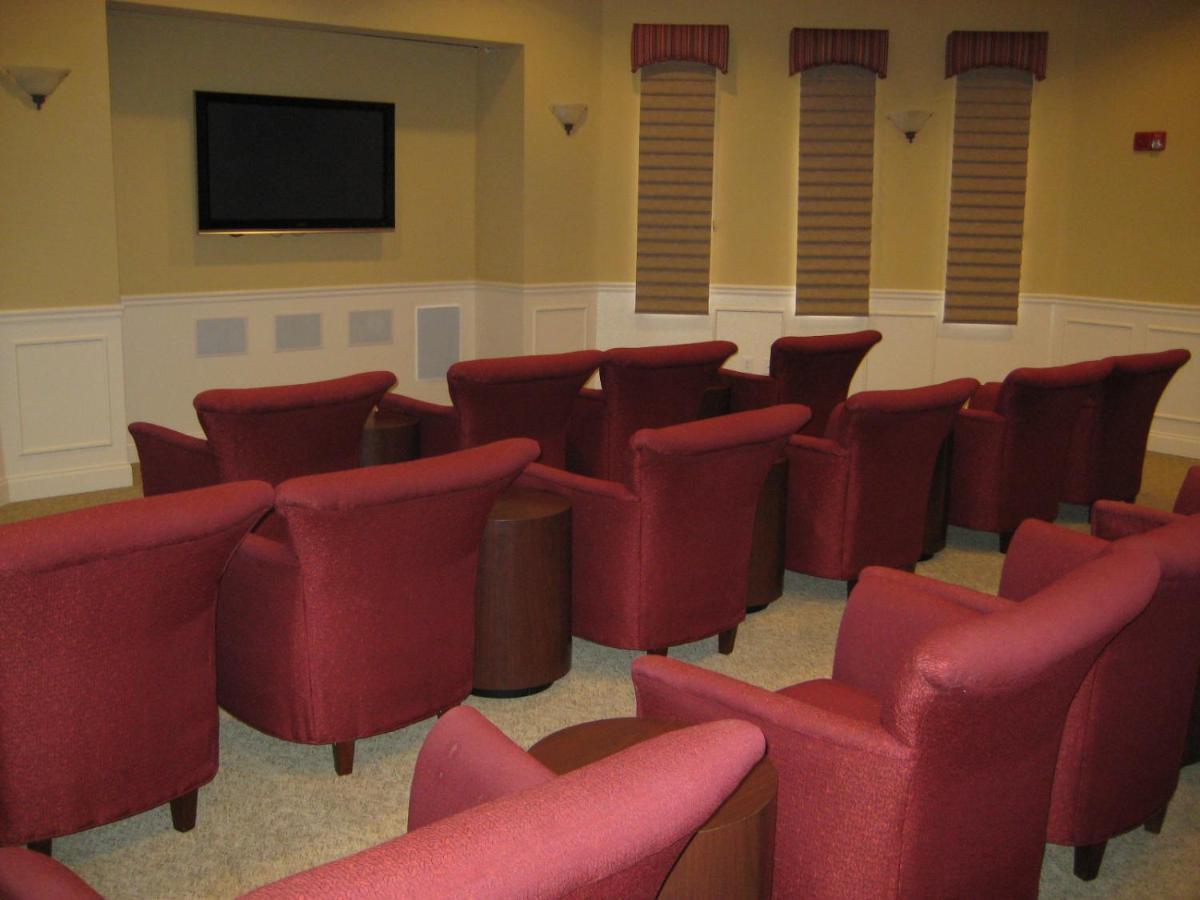Parks- International Dr - Luxury Condominium- Fully Equipped - 3bed & 2 Bath- * Orlando