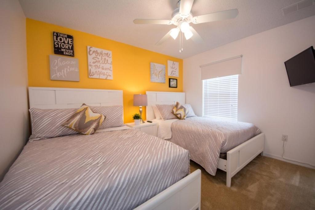 Private Pool And Bunk Beds Plenty Of Room! Townhouse Holiday home