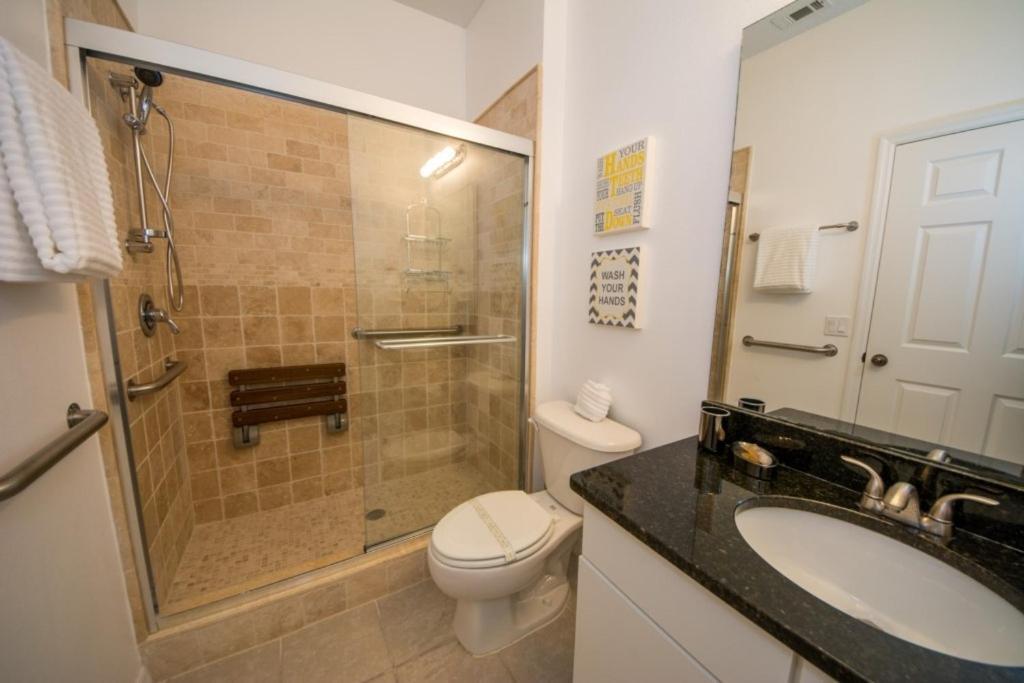 Private Pool And Bunk Beds Plenty Of Room! Townhouse Holiday home