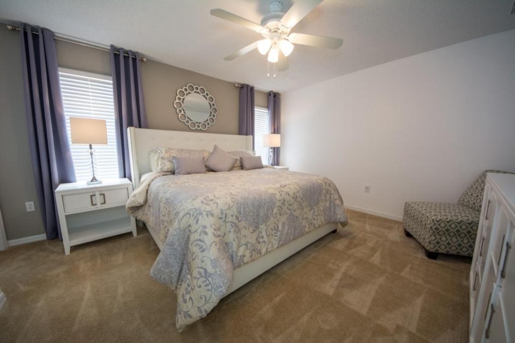 Private Pool And Bunk Beds Plenty Of Room! Townhouse