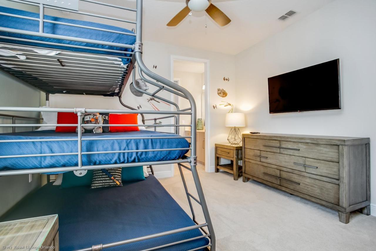 6 Bedroom Vacation With Pool Holiday home Orlando