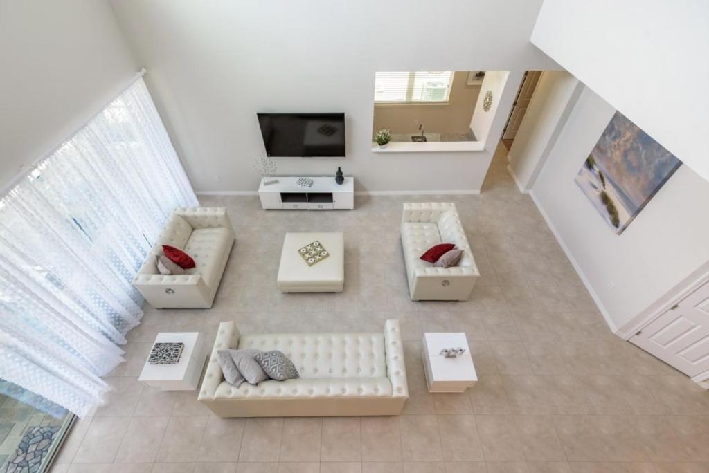 Amazing 6 Bedroom 5 Bathroom Solara *
