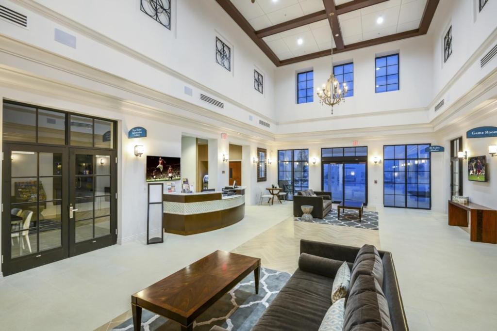 Conveniently Located Near - Family Friendly * Orlando