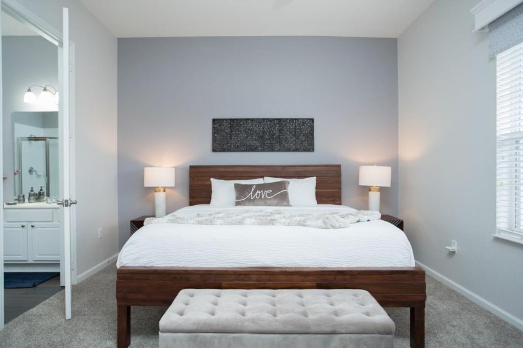 2-403 Your Vista Cay