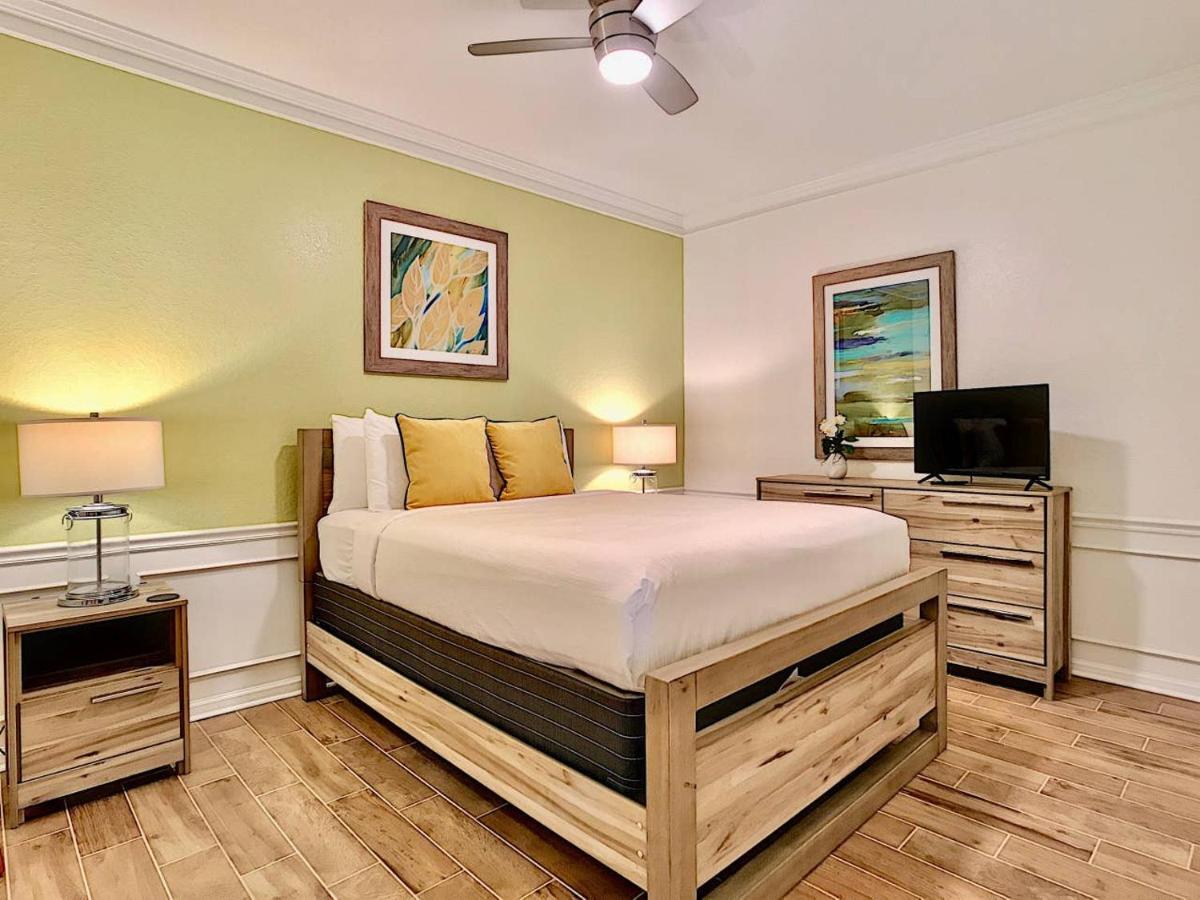Vista Cay Luxury 4 Bedroom