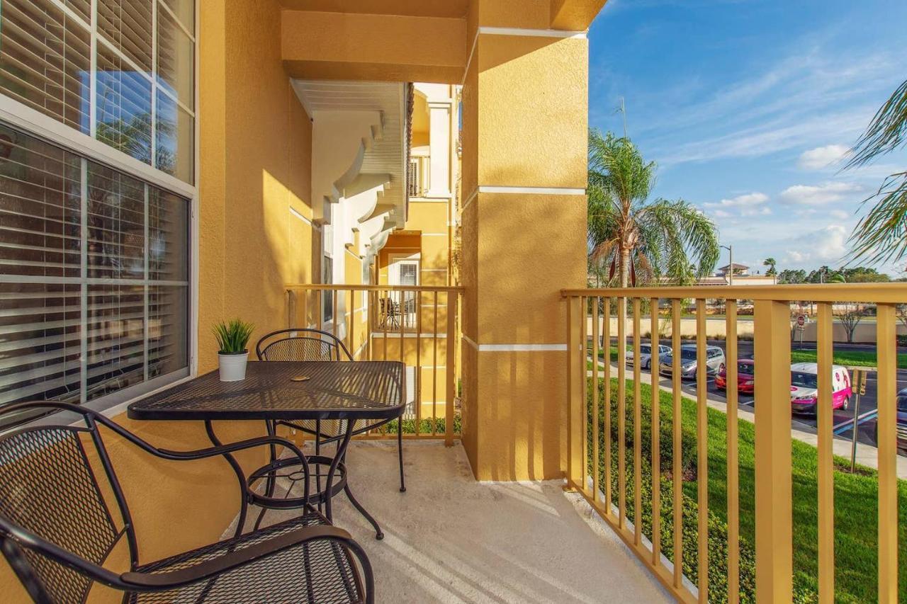 Vista Cay Standard 3 Bedroom Apartment Orlando