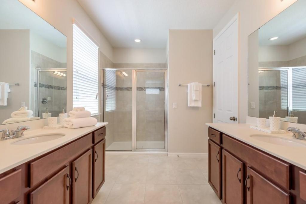 Amazing 6 Bedroom 5 Bathroom Solara * Orlando