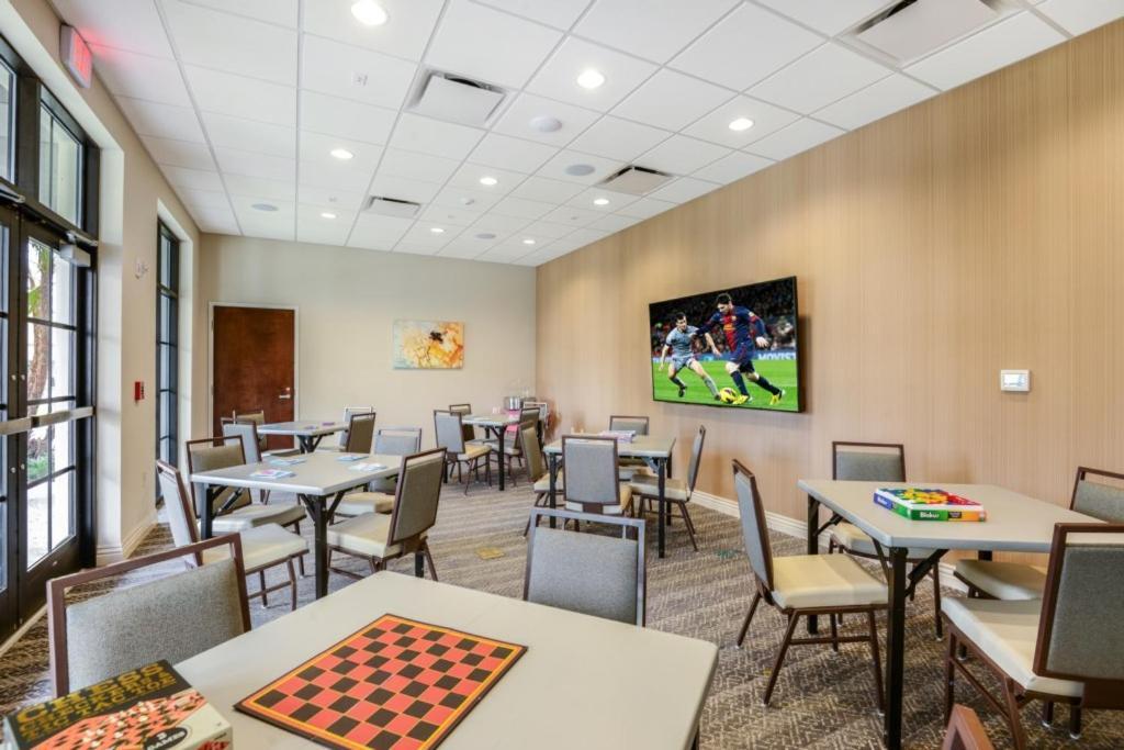 Conveniently Located Near - Family Friendly Villa Orlando