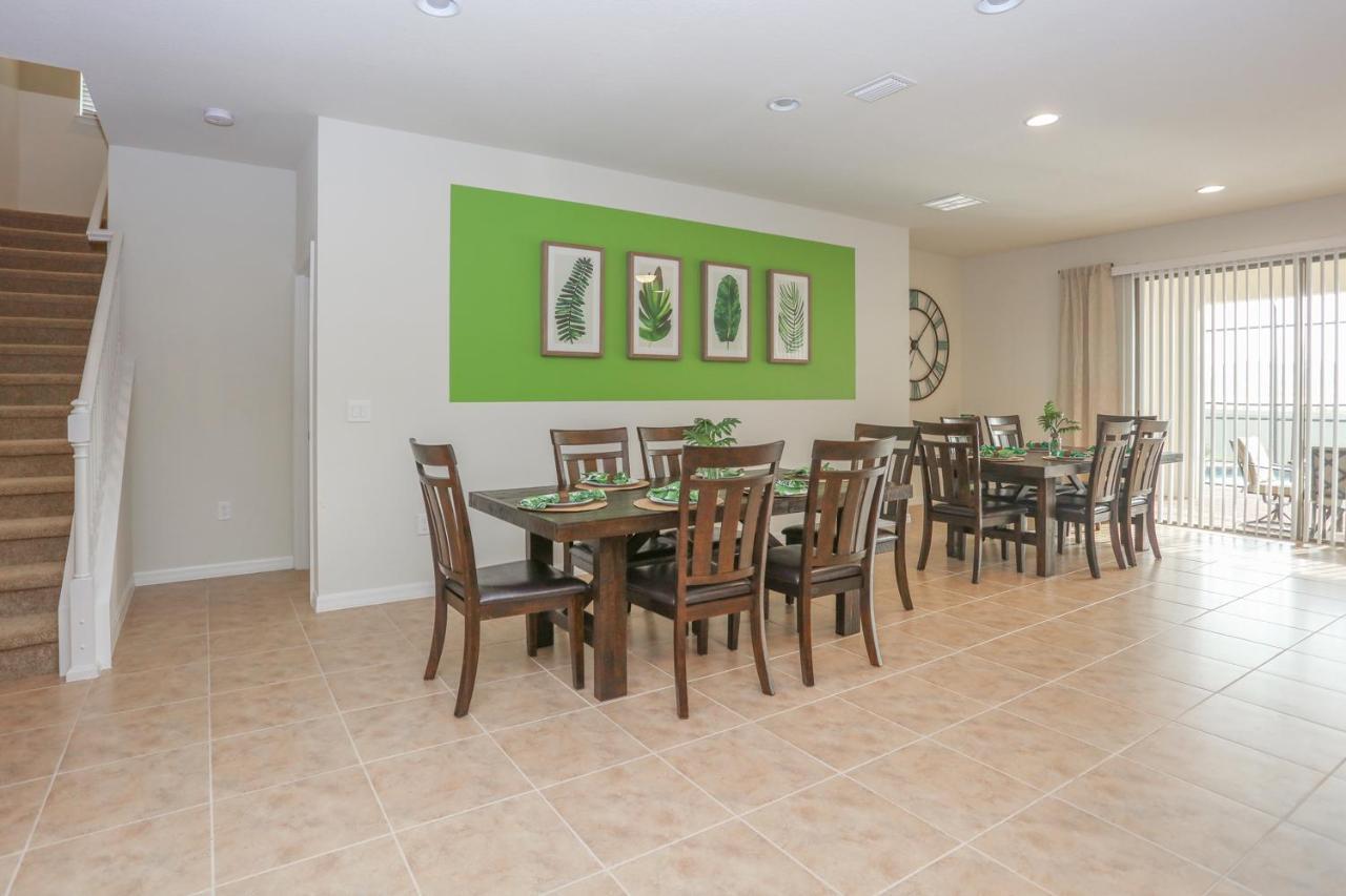 Villa Conveniently Located Near - Family Friendly Orlando
